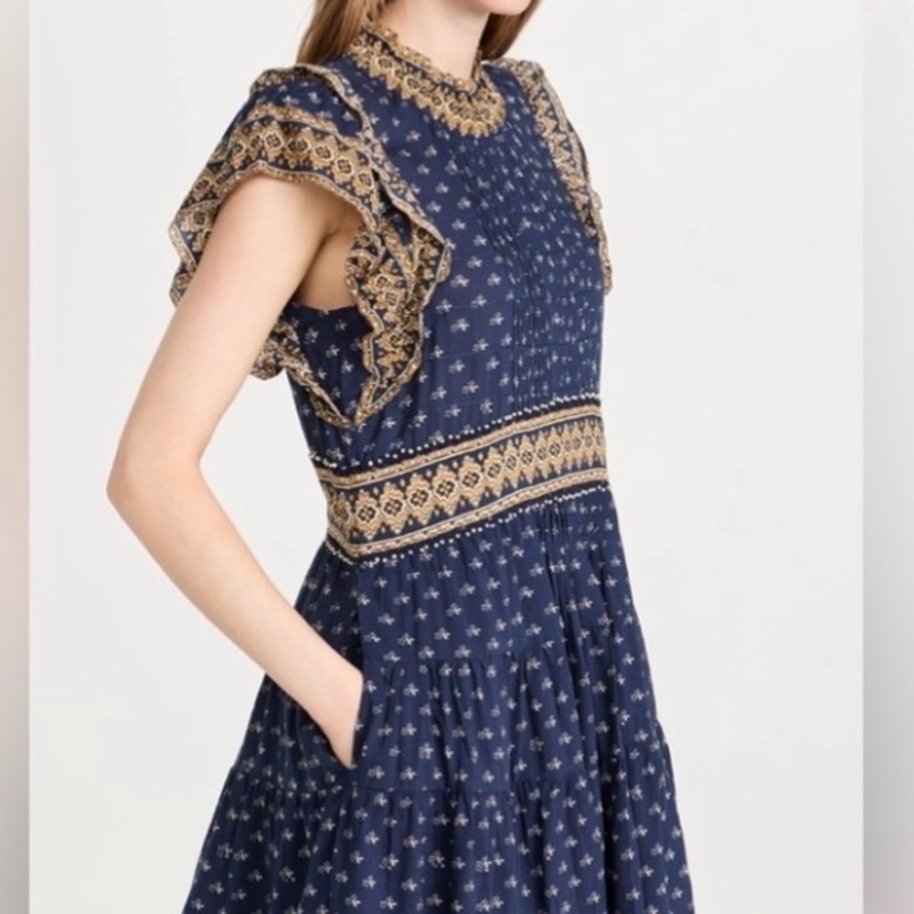 Beautiful Dress in Navy and Gold—get ready for compliments! - Picture 5 of 15